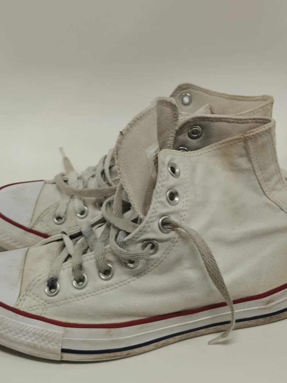 Converse Chuck Taylor All Star Low Top White Women 8.5 Men 6.5 Canvas Sneakers